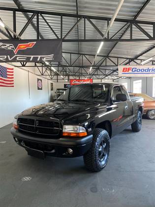 DODGE DAKOTA 3.9 SPORT 4X2 CE V6 12V GASOLINA 2P MANUAL